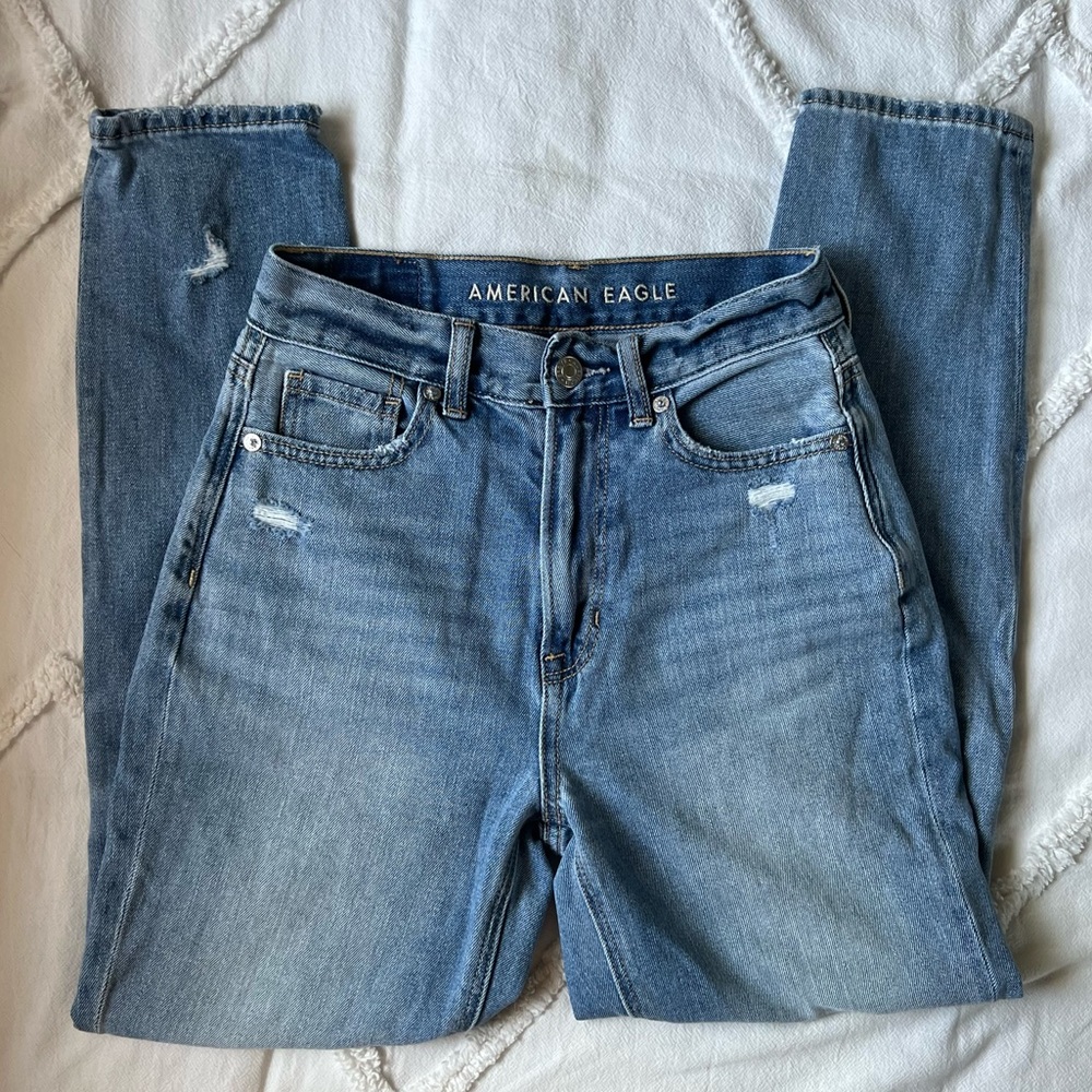 American Eagle Ripped Mom Jean